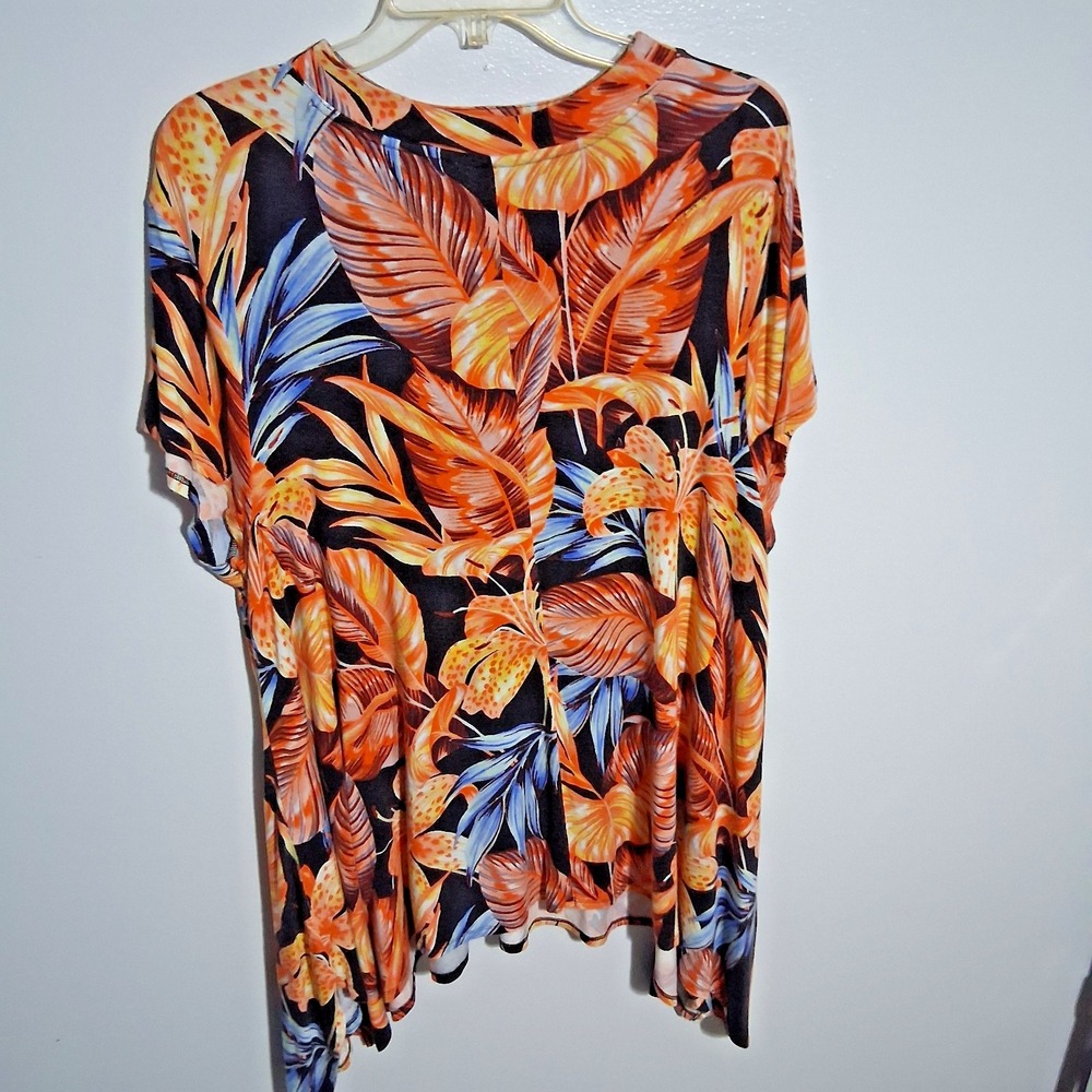 Jennifer Lopez Womens Tunic Plus Size 2X Floral Keyhole‎ Neckline Shark bite hem - Picture 4 of 11